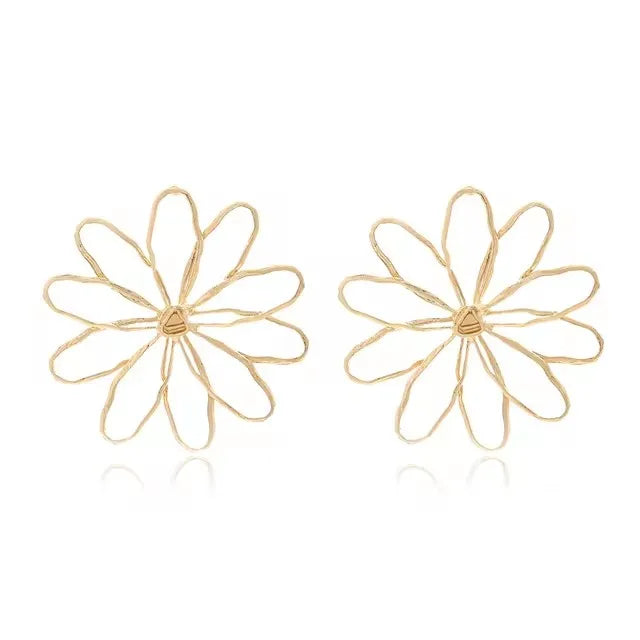 Retro Bloom Hollow Earrings