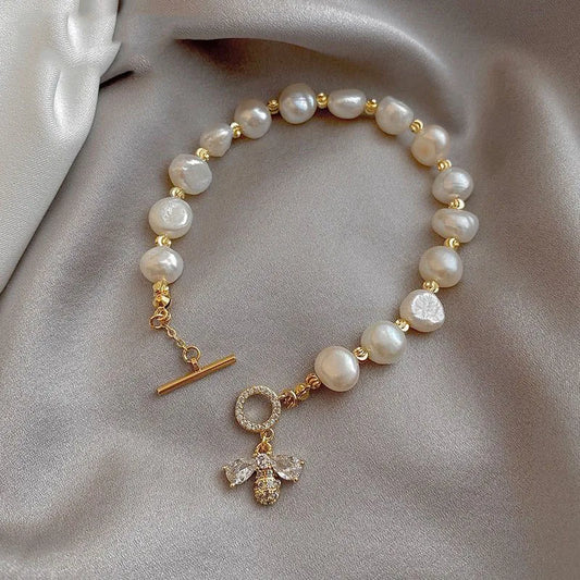Natural Pearl Bee Pendant Bracelet