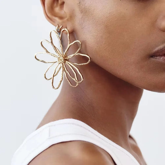 Retro Bloom Hollow Earrings