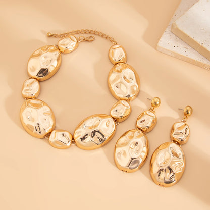 Retro Silver Oval Pendant Jewelry Set