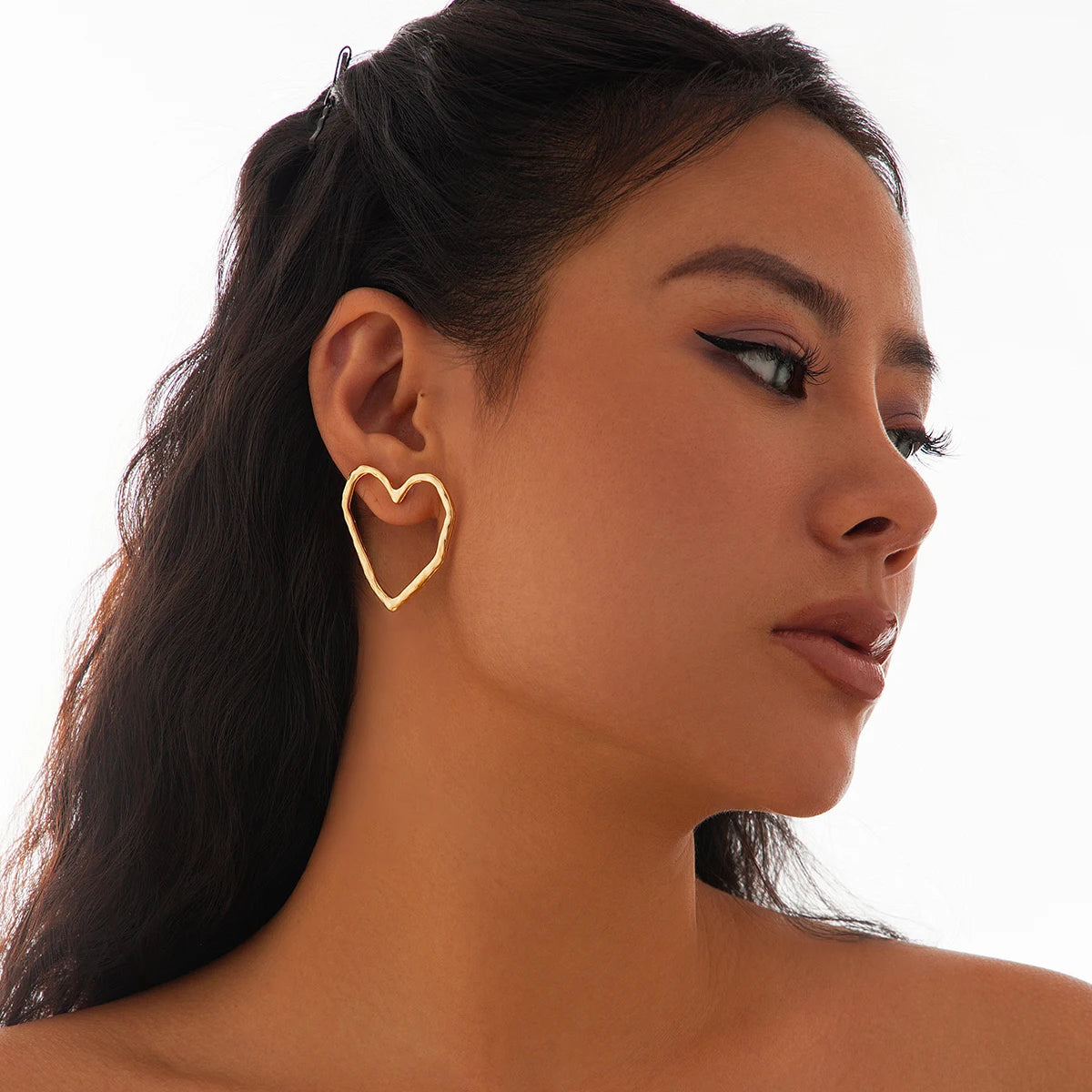 Elegant Hollow Love Heart Stud Earrings