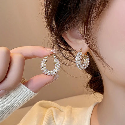 Gold Pearl Ear Buckle