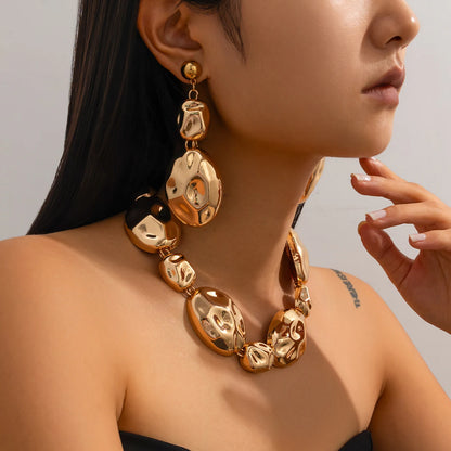 Retro Silver Oval Pendant Jewelry Set