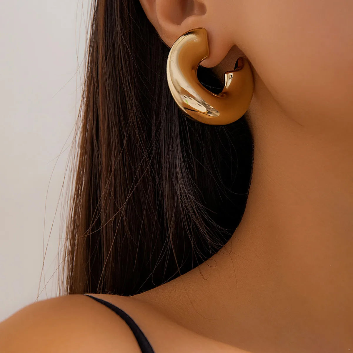 Irregular C-Shaped Hoop Earrings