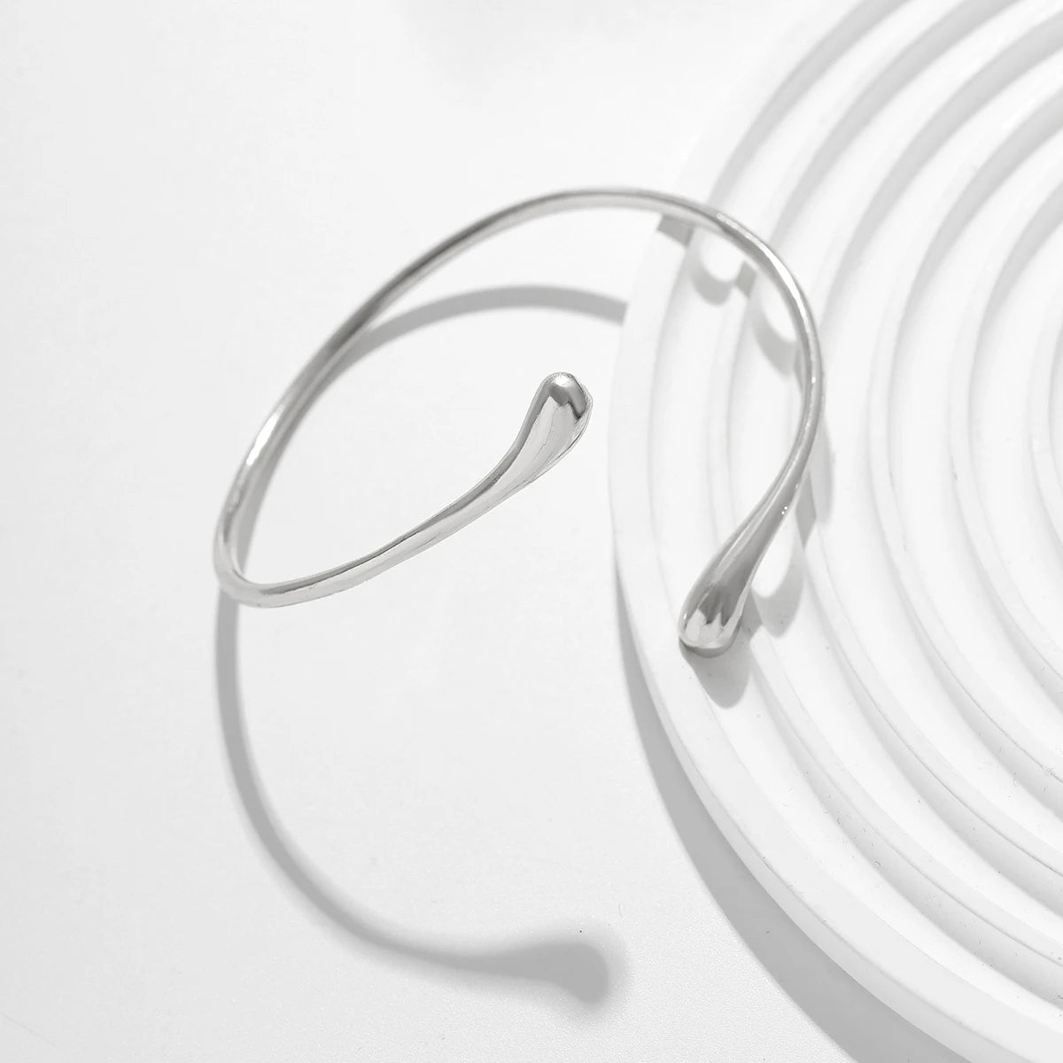 Simple Metal Water Drop Open Upper Arm Bracelet