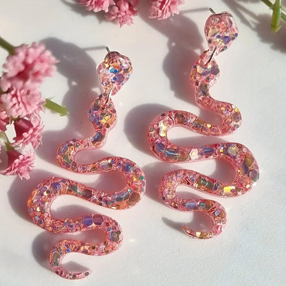 Glamorous Serpent – Dangle Earrings in Acrylic with Sequins