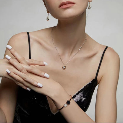 Classic Roman Round Gold Bracelet