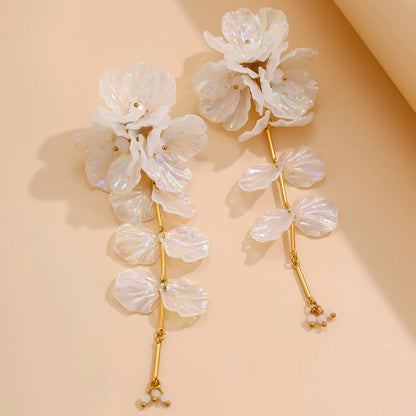 Fairy Petal – Hanging White Flower Earrings
